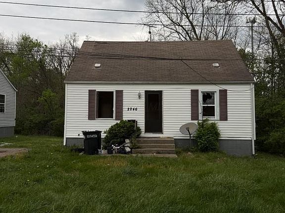 2nd image of 2246 Aberdeen Ave