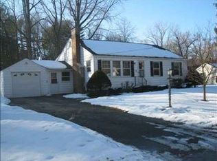 16 Sherwood Ln, Burnt Hills, NY 12027