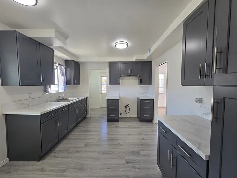 1415 Boyden Ave — Photo 7