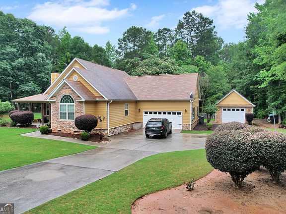 2nd image of 149 Marina Cir