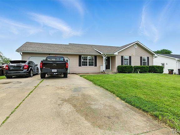4th image of 140 Castlewood Dr