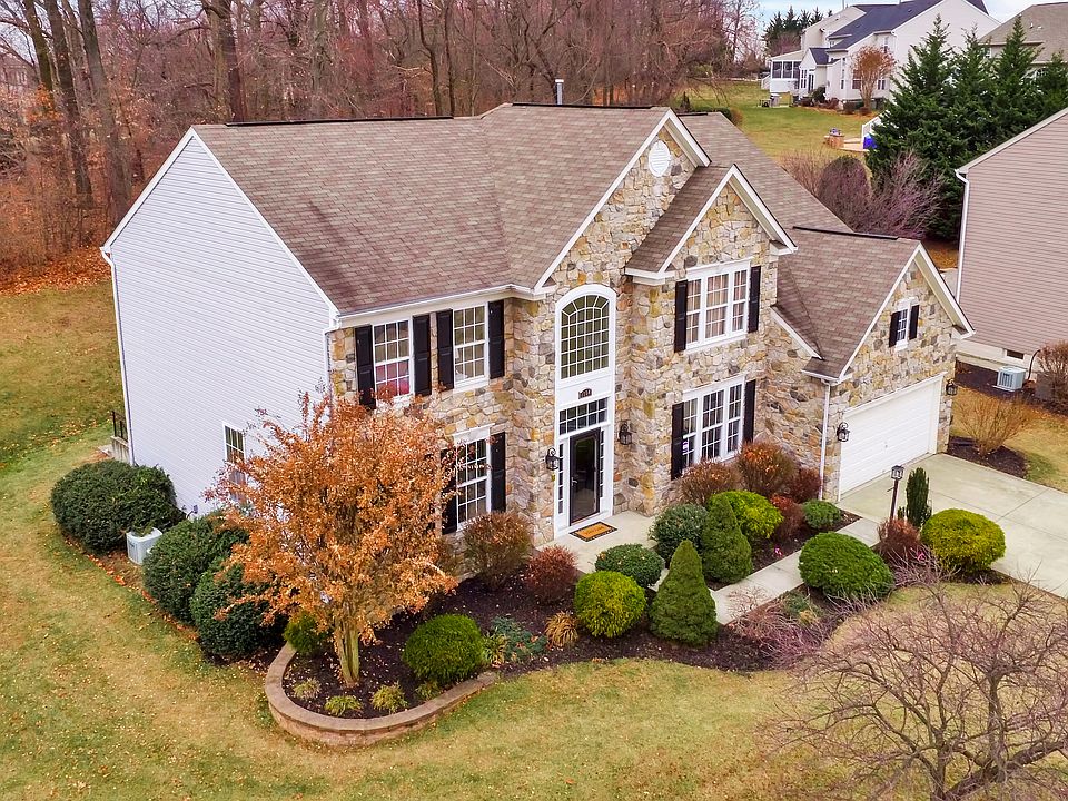 1st image of 1304 Forest Oak Ct
