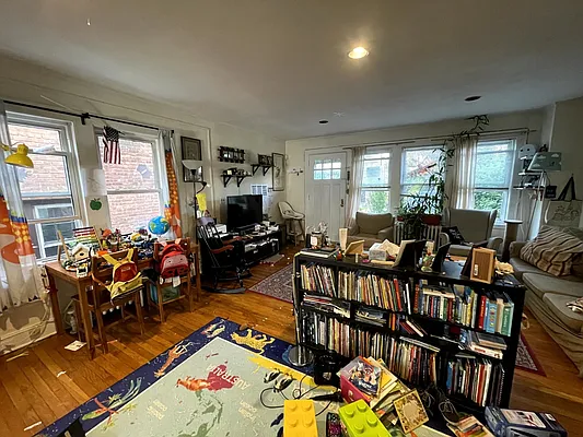 Rented by Metro Garden Realty NYC | media 8