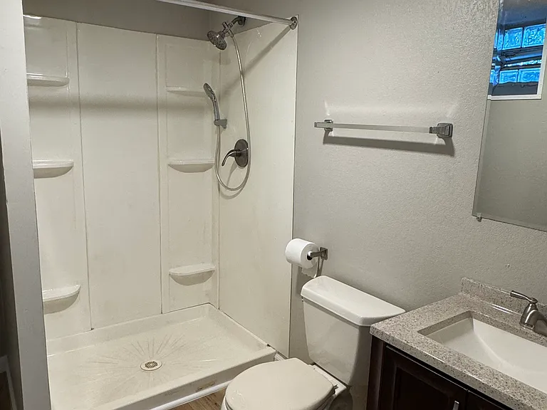 277 Aurora Ave #4 — Photo 8