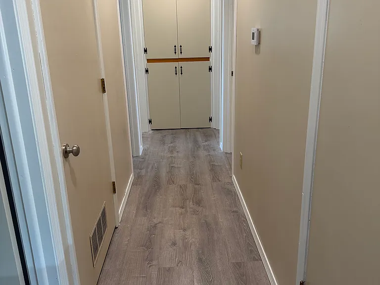 1204 W New Hope Rd — Photo 12