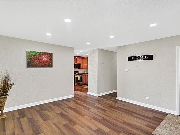 5th image of 1829 Laurel Ave