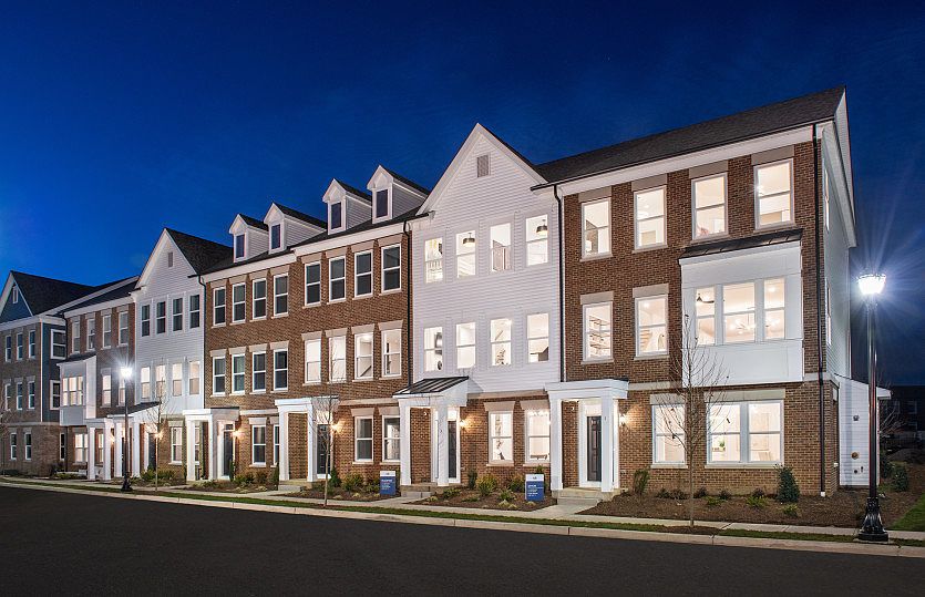 Jayton townhome at Parkers Creek