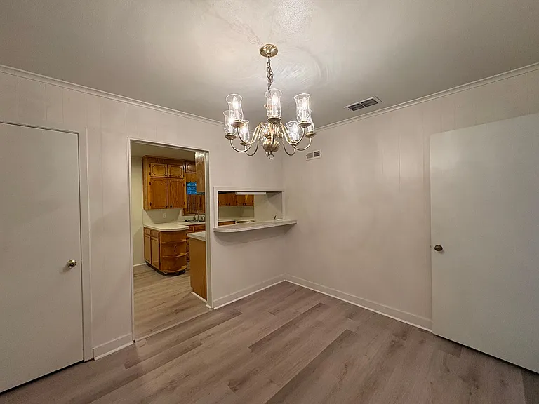 817 Anthony St — Photo 11
