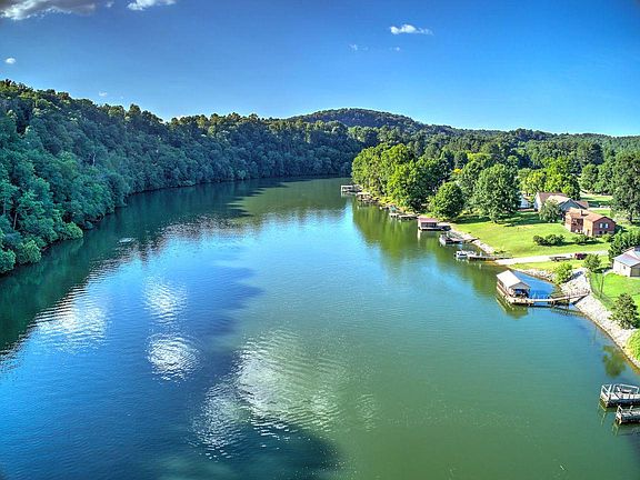 5th image of 360 Sugarwood Dr