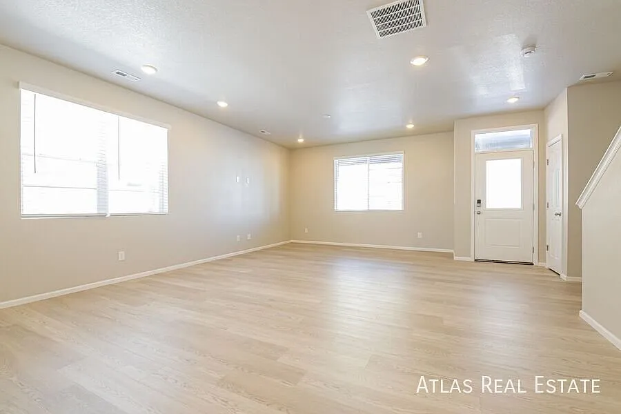3 Bed, 3 Bath Home Featuring Modern Finishes - Brand New Construction! — Photo 4