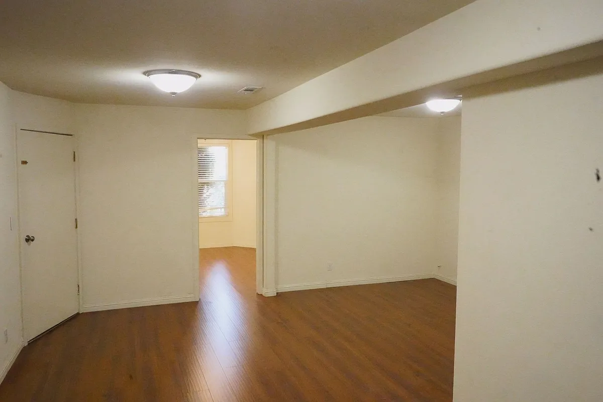Building Photo - 3231 Encinal Ave