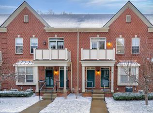 1111 Fountain View Cir, South Lyon, MI 48178