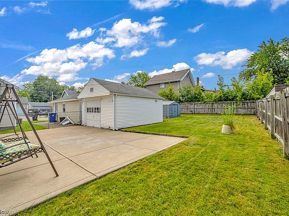 4th image of 4805 Park Dr