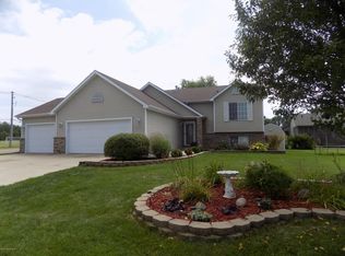 840 Lancer Dr NE, Owatonna, MN 55060