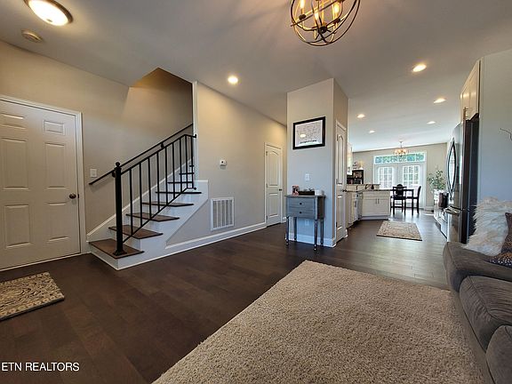 4th image of 4950 Briar Rock Ln