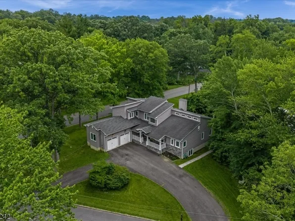 23 Erskine Dr, Morristown Town, NJ 07960
