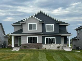 637 Catherine Dr, Tiffin, IA