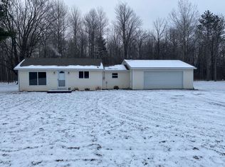 112 N Murray Rd, Caro, MI 48723