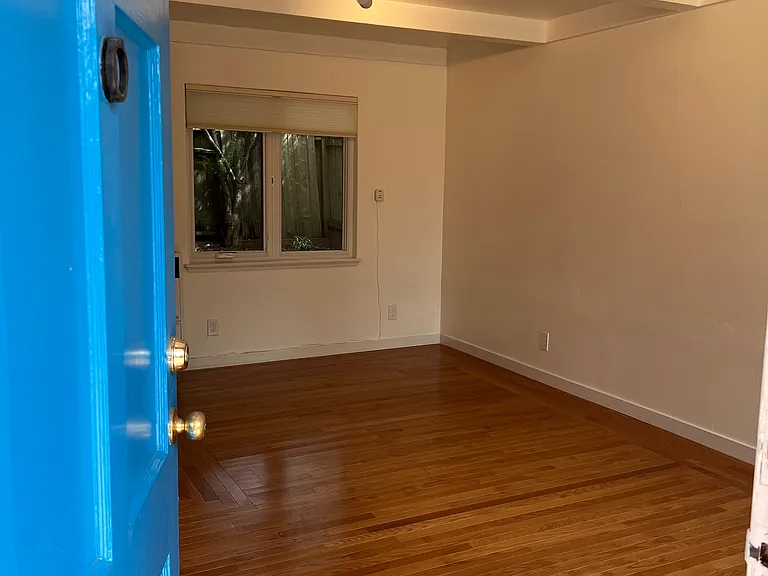 1627 Grant St #D — Photo 4