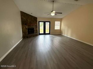 203 Ridgemont Ct, Kingsland, GA 31548