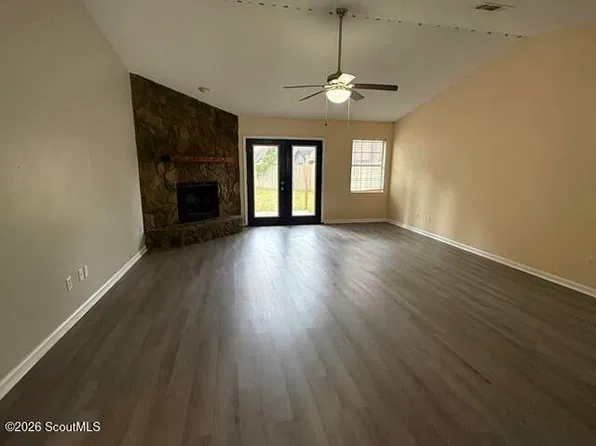 203 Ridgemont Ct, Kingsland, GA 31548