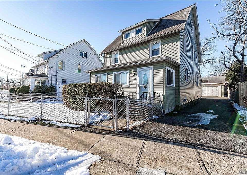 1st image of 24 Raymond St