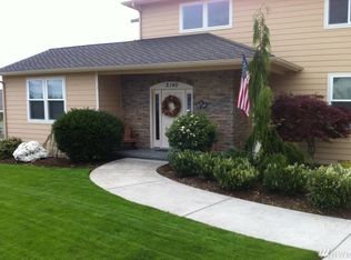 2140 SW Vista Park Dr, Oak Harbor, WA 98277