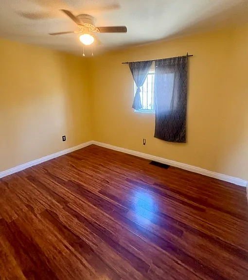814 Fresno St — Photo 9