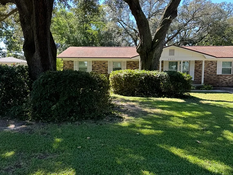 6011 E Shore Dr — Photo 1