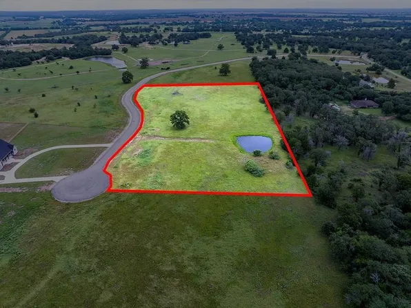 4 Feder Way, West Pt, TX 78963