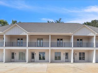 100 Breezeway Cv, Columbus, MS 39701