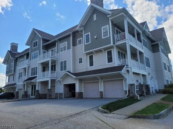 169 Tarrington Rd #303-109, Hamburg, NJ 07419