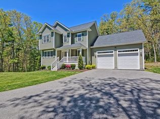 19 Asylum St, Mendon, MA 01756