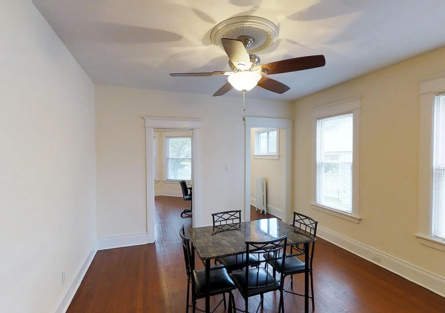 4 bed, $2,200 — Photo 3