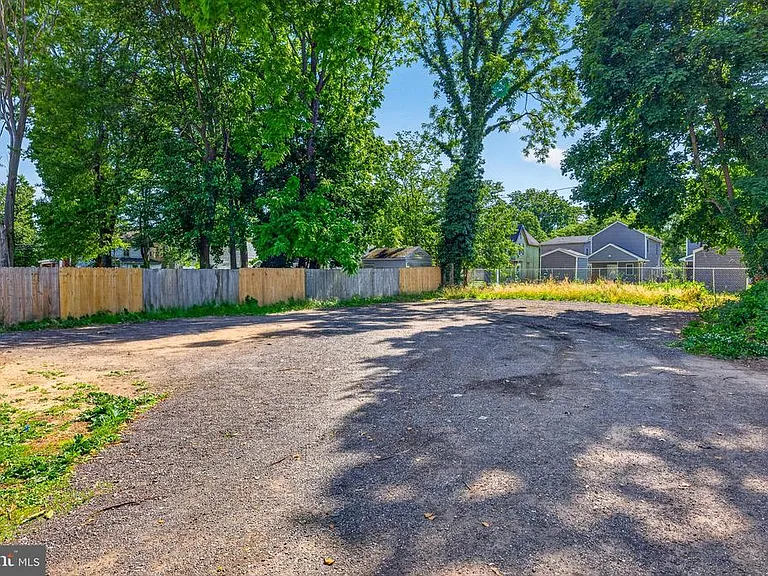 40 S Governors Ave #2 — Photo 10