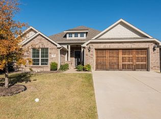 529 Windrow Ln, Waxahachie, TX 75165