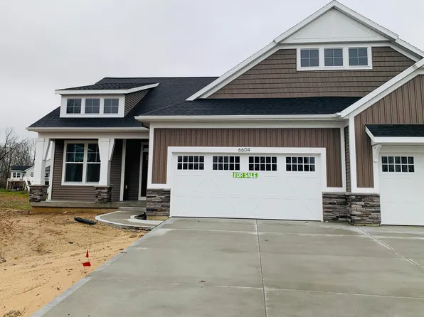 6604 Timber Crest Dr NE #54, Rockford, MI 49341