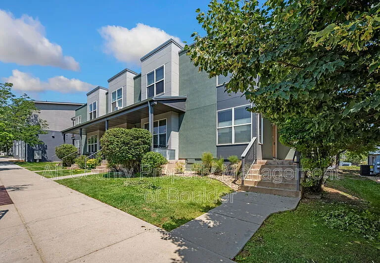 1345 Yellow Pine Ave — Photo 1