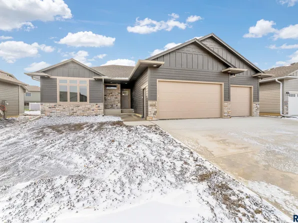 8809 W Rathburn St, Sioux Falls, SD 57106