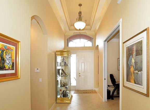 Home For Sale In Valencia Palms