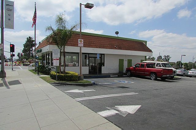 2nd image of 13320 Whittier Blvd