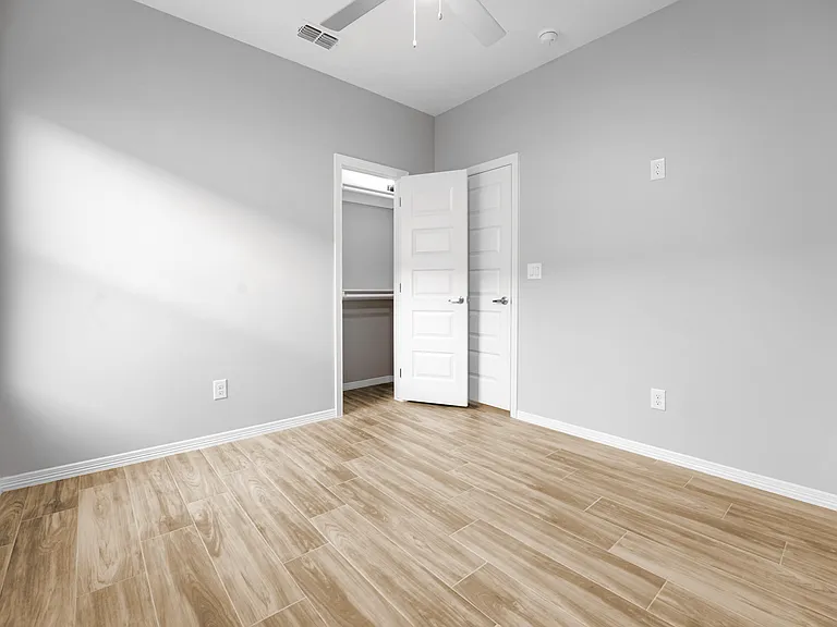 2306 N 37th Ln #2 — Photo 10