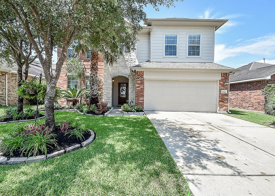 1st image of 16622 Shorewood Lakes Dr