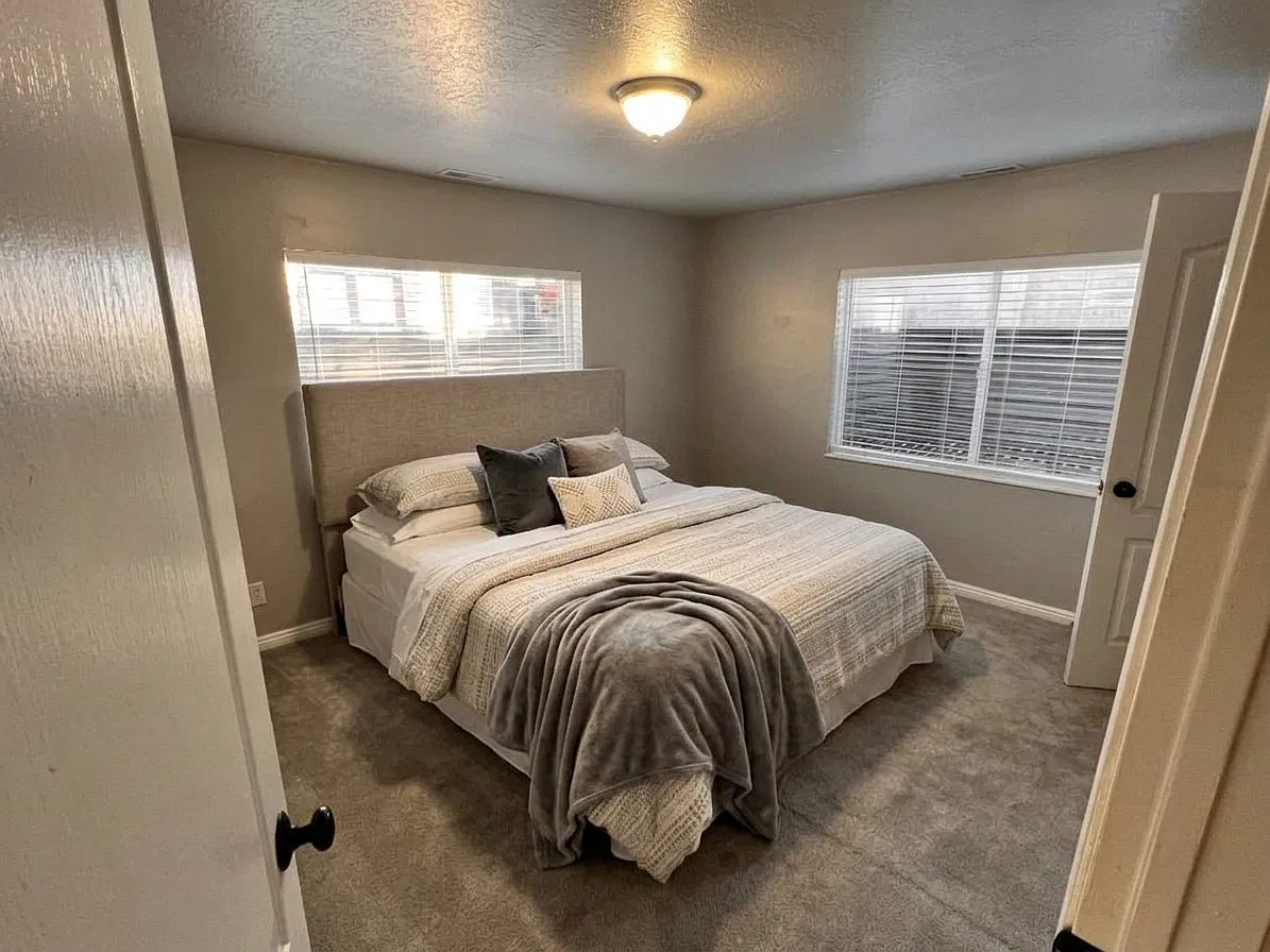 3 bed, 1850 sqft, $2,450 — Photo 3
