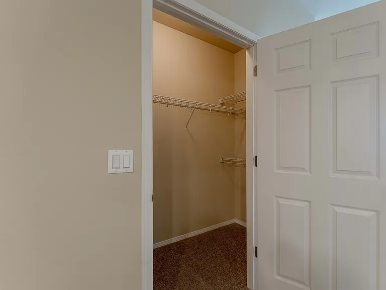 Coryell Courts Apartments — Photo 41
