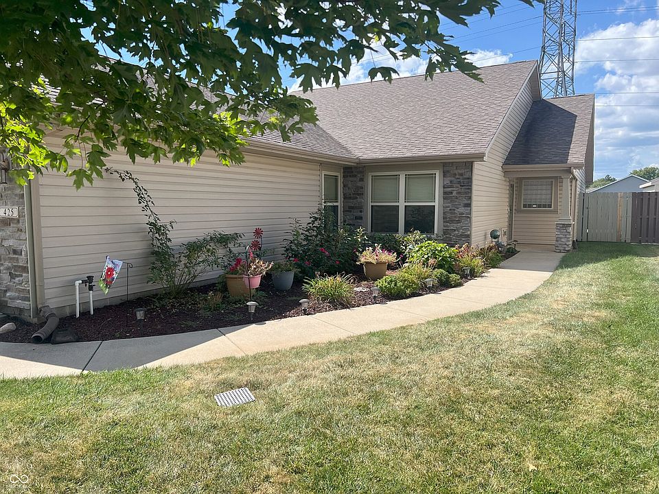2nd image of 425 Kettle Cir
