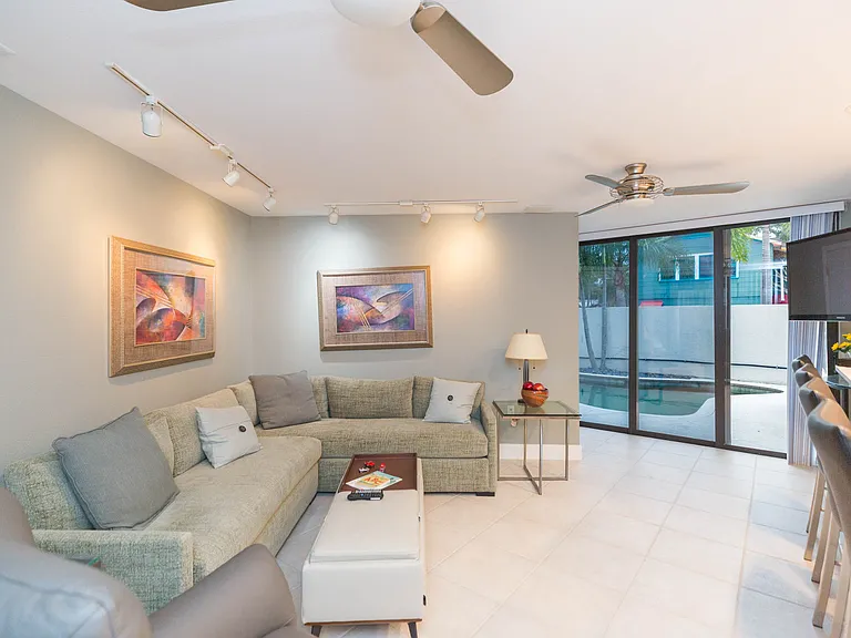 2020 W Dekle Ave #C — Photo 23
