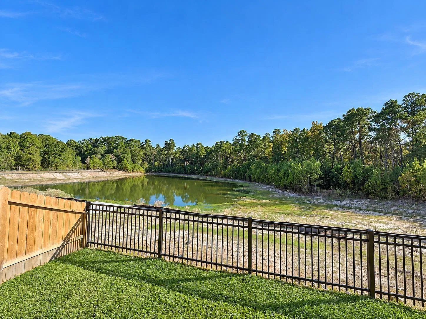 4 bed, 2.5 bath, $2,400 — Photo 3