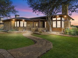 2001 Kahala Sunset Dr, Spicewood, TX 78669