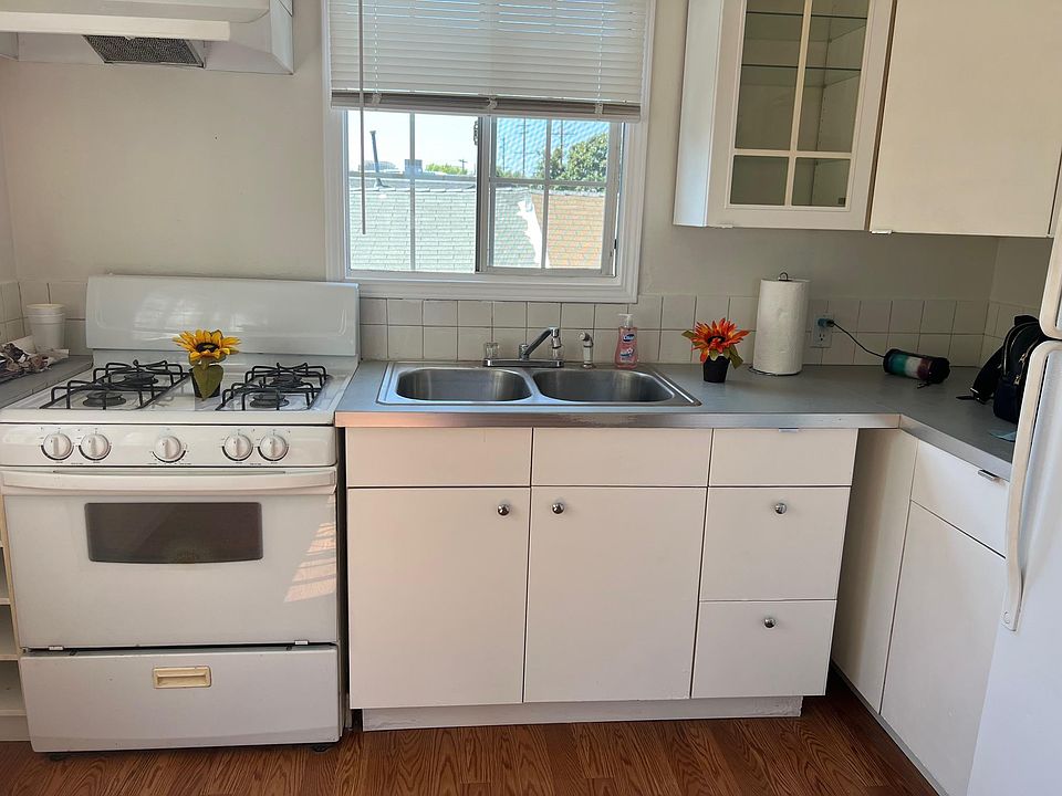 1st image of 3154 Casitas Ave #3154